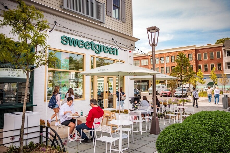 More Photos Of 102 Heights Rd, Darien Apartments For Lease