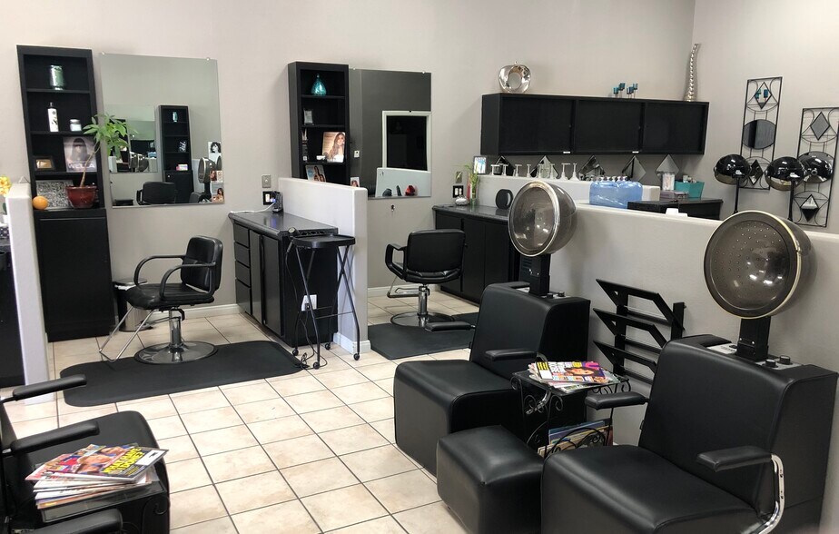 More Photos Of 2513 Tapo St, Simi Valley Unknown For Lease