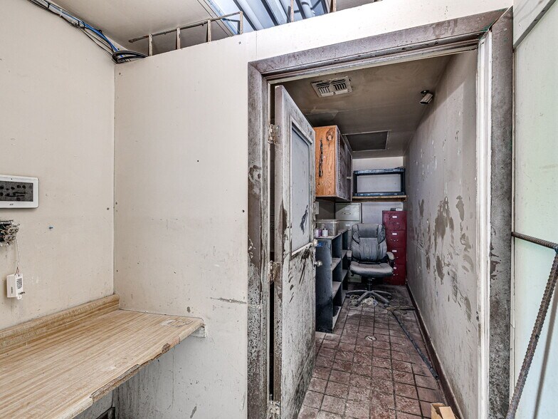 More Photos Of 4903 N Harrison St, Shawnee Restaurant For Sale