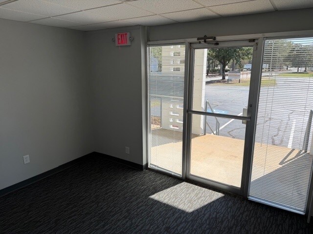 More Photos Of 440-490 Great Southwest Pky SW, Atlanta Warehouse For Lease