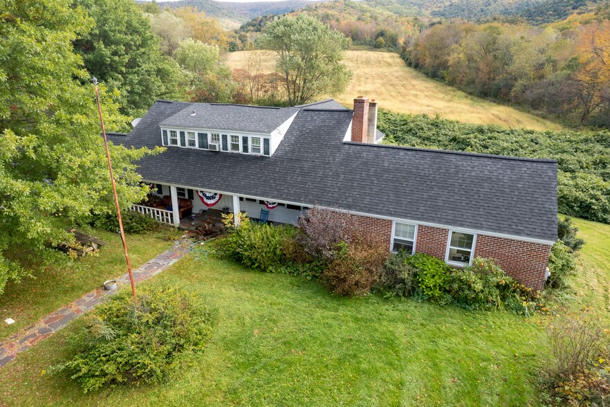 More Photos Of 4 Whitman Rd, Stephentown Sports And Entertainment For Sale