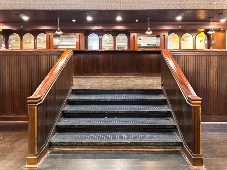 More Photos Of 1 Steuben St, Albany Office Residential For Lease