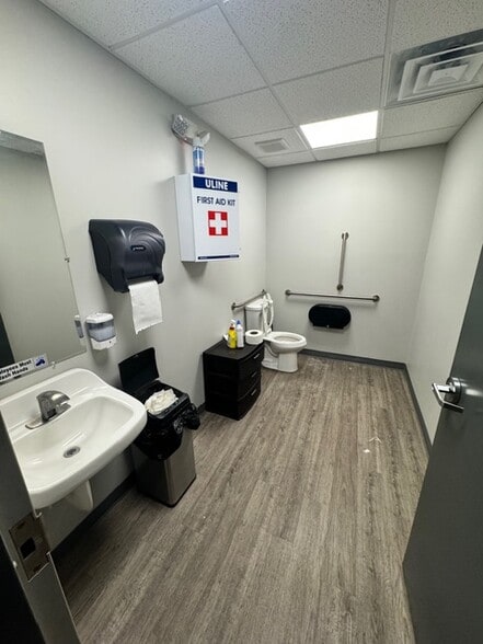 More Photos Of 111 W Genesee St, Lapeer Freestanding For Sale