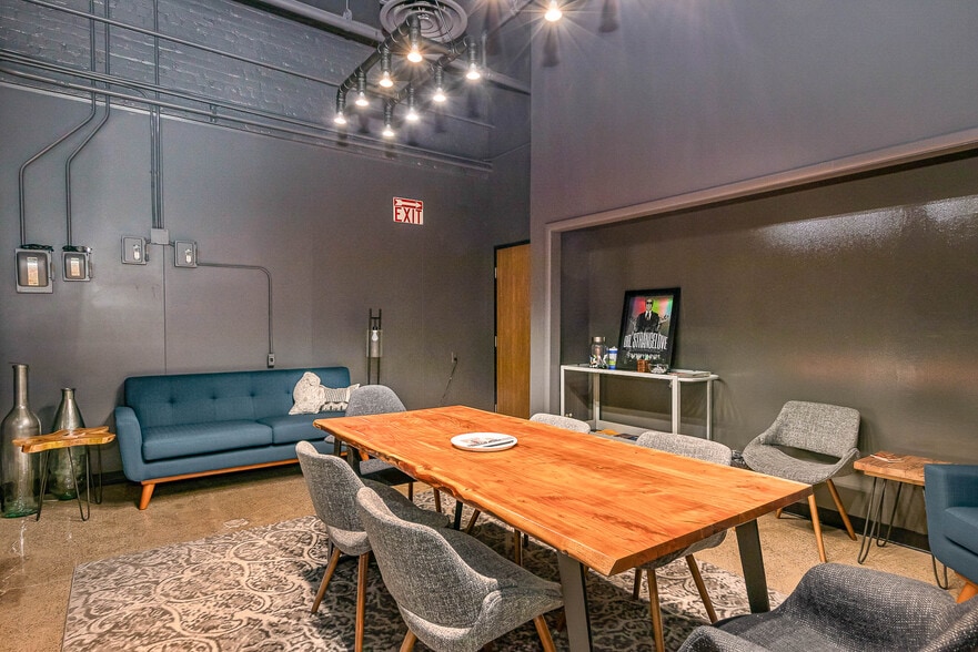 More Photos Of 626 Harper Ave, Detroit Light Manufacturing For Sale