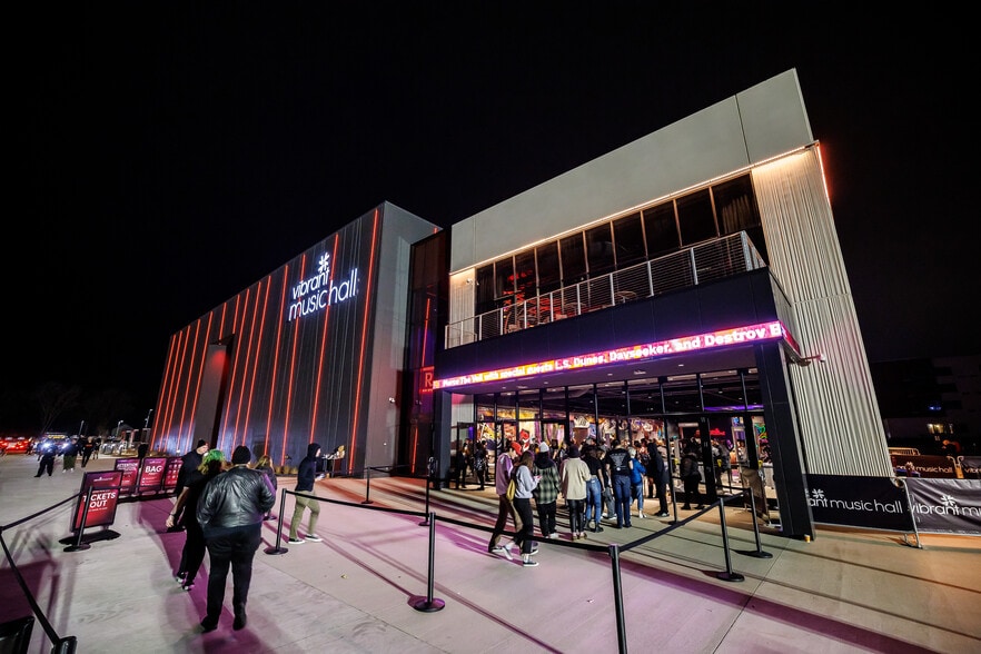 Primary Photo Of 2938 Grand Prairie Pky, Waukee Theater Concert Hall For Lease