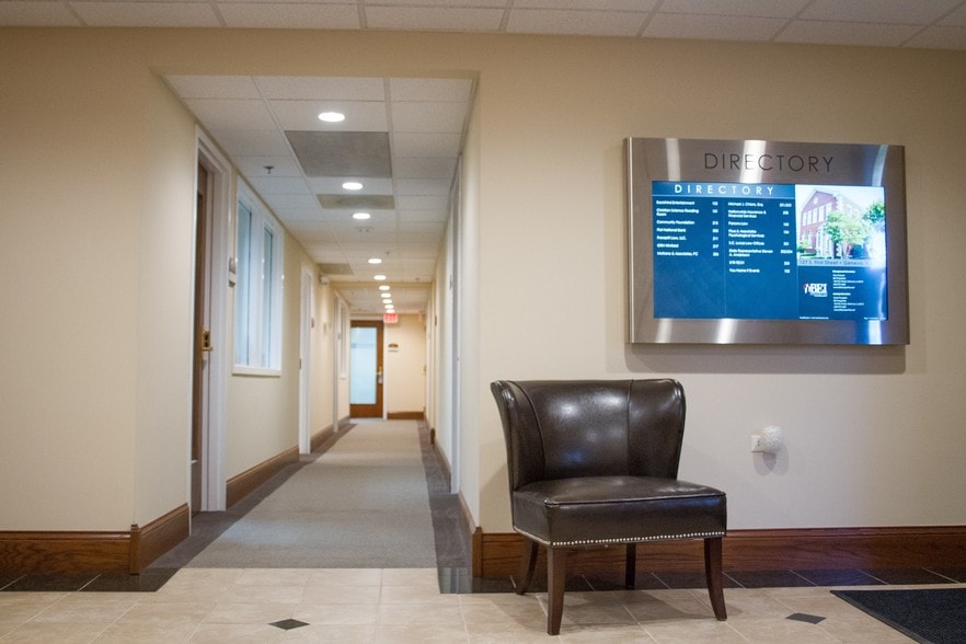 More Photos Of 127 S First St, Geneva Office Residential For Lease