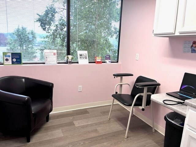 More Photos Of 1650 Elm St, Manchester Medical For Sale