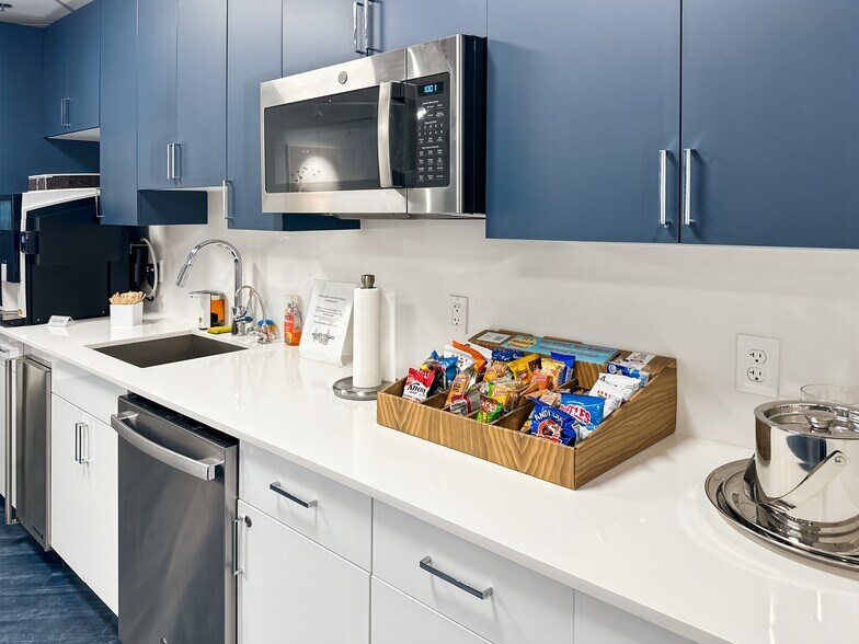 More Photos Of 4905 W Tilghman St, Allentown Coworking Space