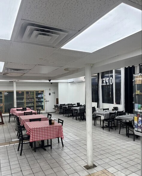 More Photos Of 1001 S Woody Guthrie St, Okemah Storefront Retail Office For Sale