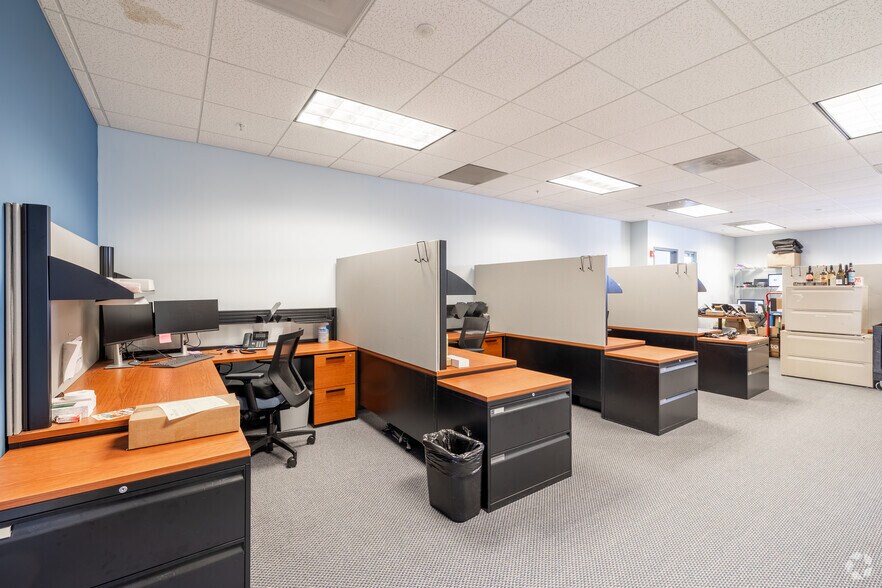 More Photos Of 5-11 Drydock Ave, Boston Office For Lease