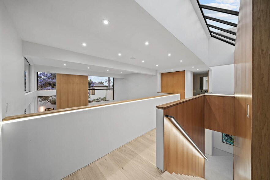 More Photos Of 7372 Fay Ave, La Jolla Multifamily For Sale
