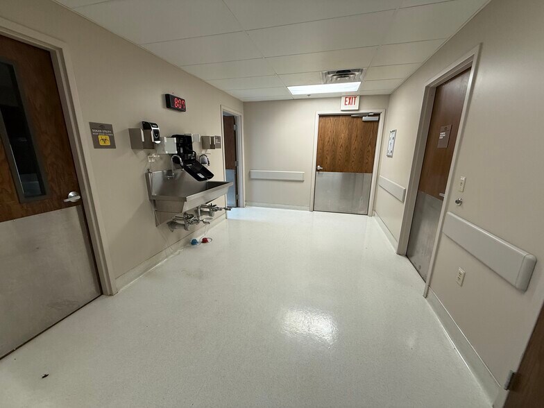 More Photos Of 3415 Golden Rd, Tyler Office For Lease