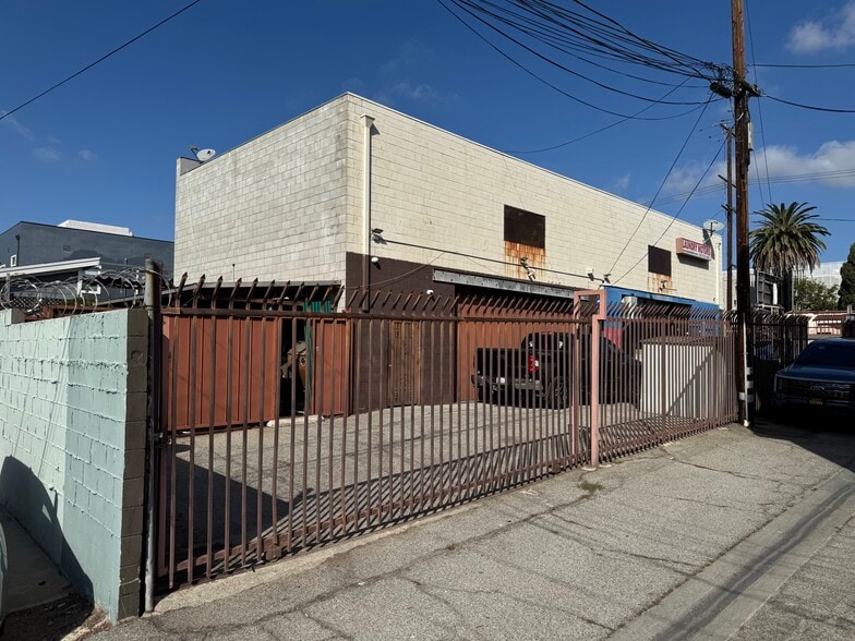 More Photos Of 4518 W Fountain Ave, Los Angeles Auto Repair For Sale
