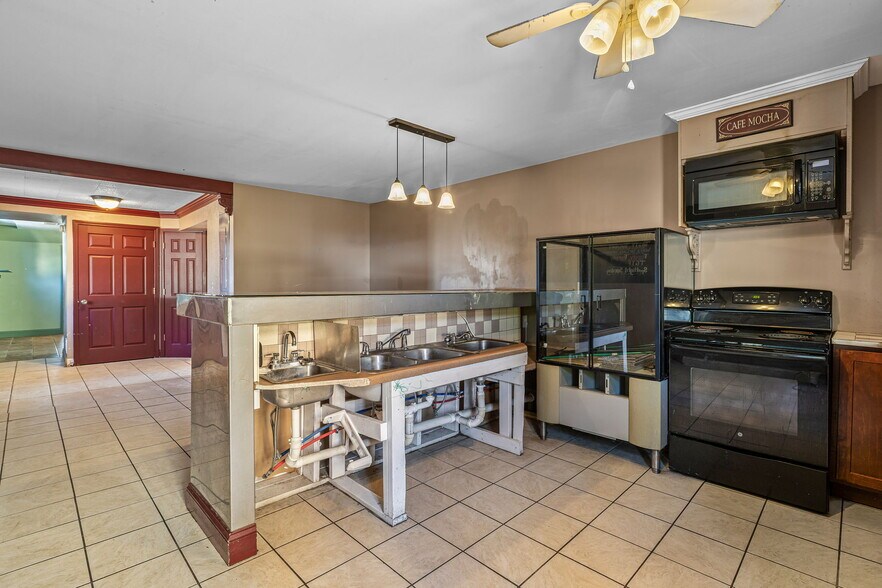 More Photos Of 47 N Allen St, Bonne Terre General Retail For Sale