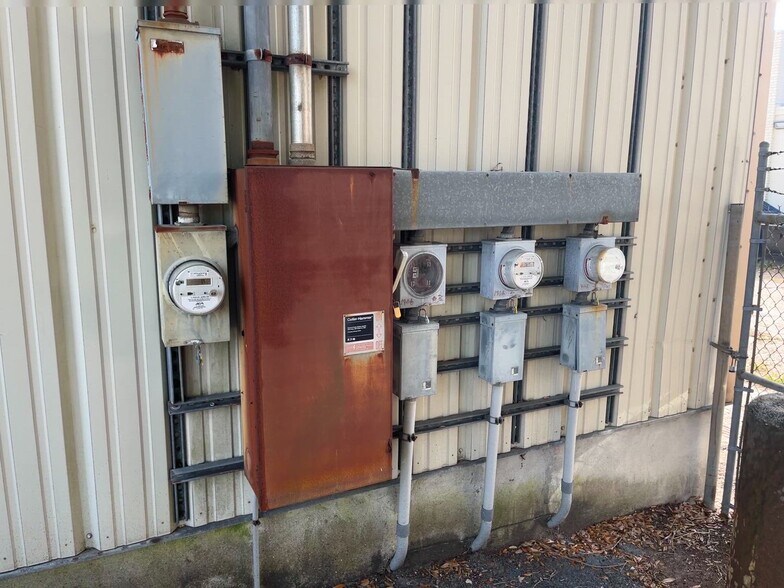 More Photos Of 1906 Parental Home Rd, Jacksonville Storefront For Sale