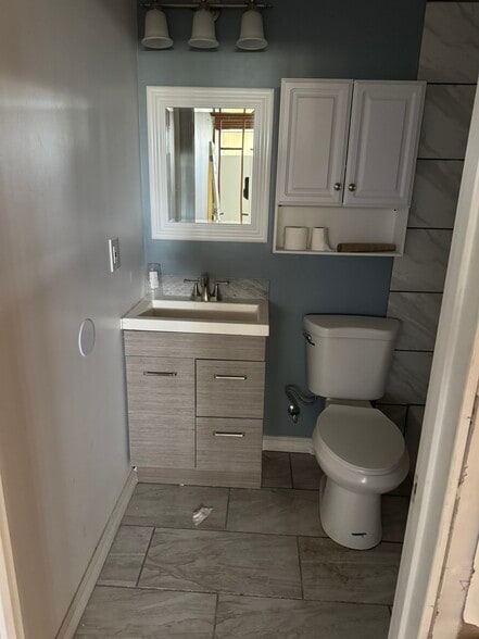 More Photos Of 1185 W Grand Blvd, Corona Storefront Retail Residential For Sale