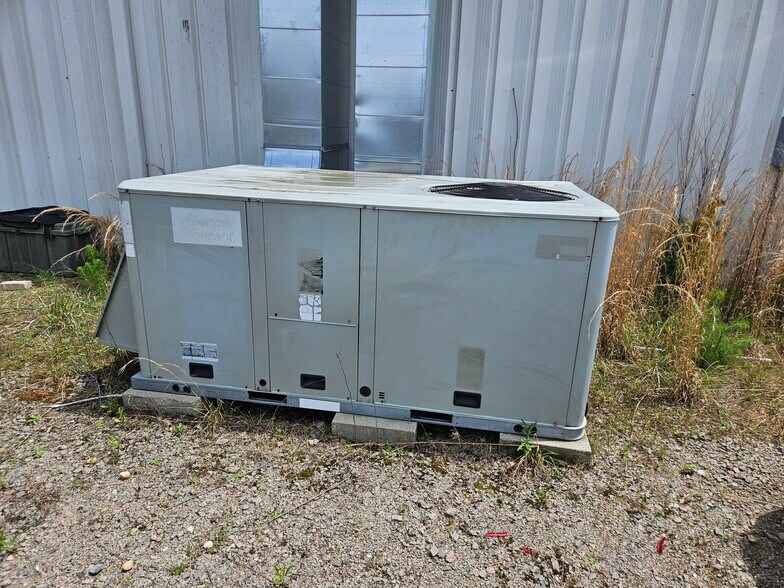 More Photos Of 3307 Lee Ave, Sanford Warehouse For Lease