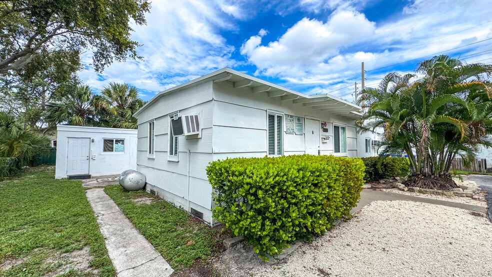 More Photos Of 211 SW 2nd Ct, Pompano Beach Apartments For Sale