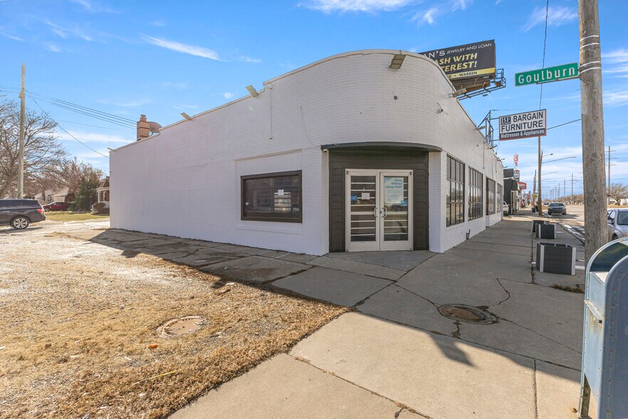More Photos Of 12744 E 8 Mile Rd, Detroit General Retail For Sale