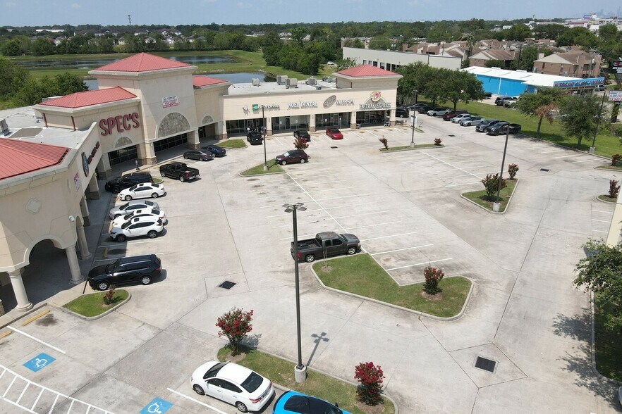 More Photos Of 11130 Gulf Fwy, Houston Unknown For Lease