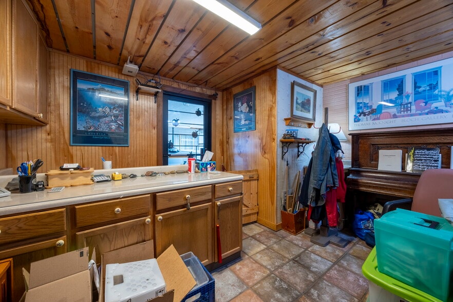 More Photos Of 815 Main Ave, Tillamook Hotel For Sale