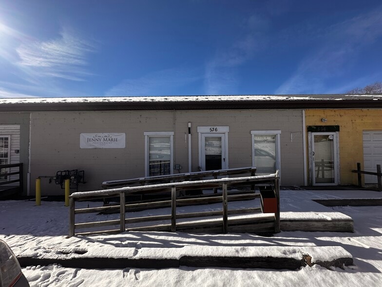 More Photos Of 522A S Main St, Broadway Flex For Sale