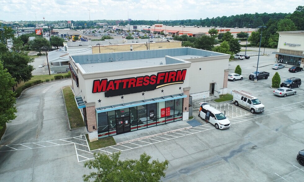 More Photos Of 2105-2129 W Davis St, Conroe Unknown For Lease