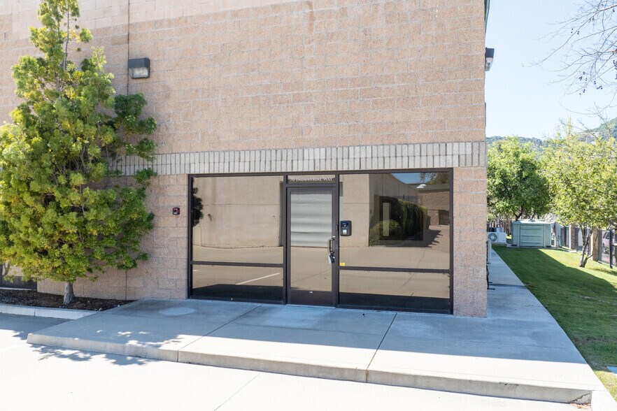 More Photos Of 70 Industrial Way, Buellton Light Manufacturing For Lease