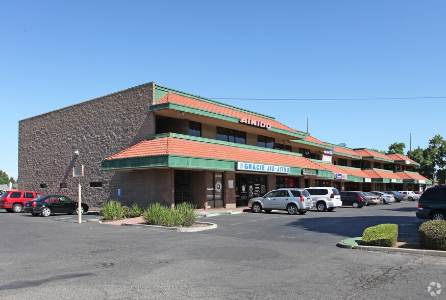 More Photos Of 1501 Coffee Rd, Modesto Unknown For Lease