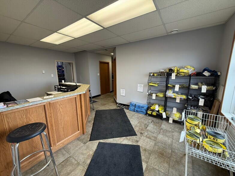More Photos Of 7421 Edgar Industrial Dr, Red Deer Warehouse For Sale