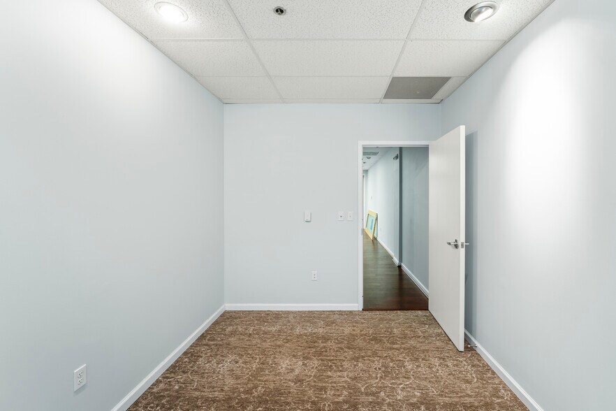 More Photos Of 1801 Robert Fulton Dr, Reston Medical For Sale