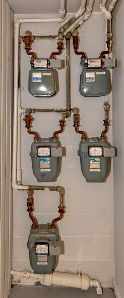 More Photos Of 1213 E Northern Pky, Baltimore Apartments For Sale