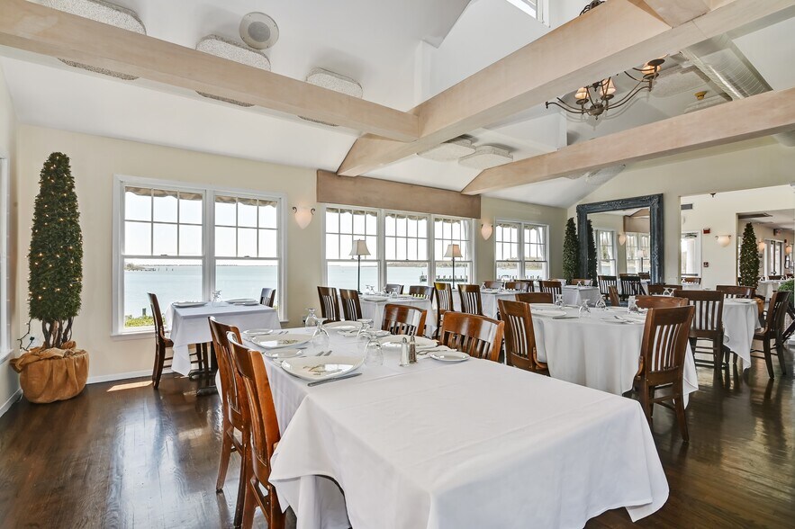 More Photos Of 56-58 S Bay Ave, Eastport Restaurant For Sale