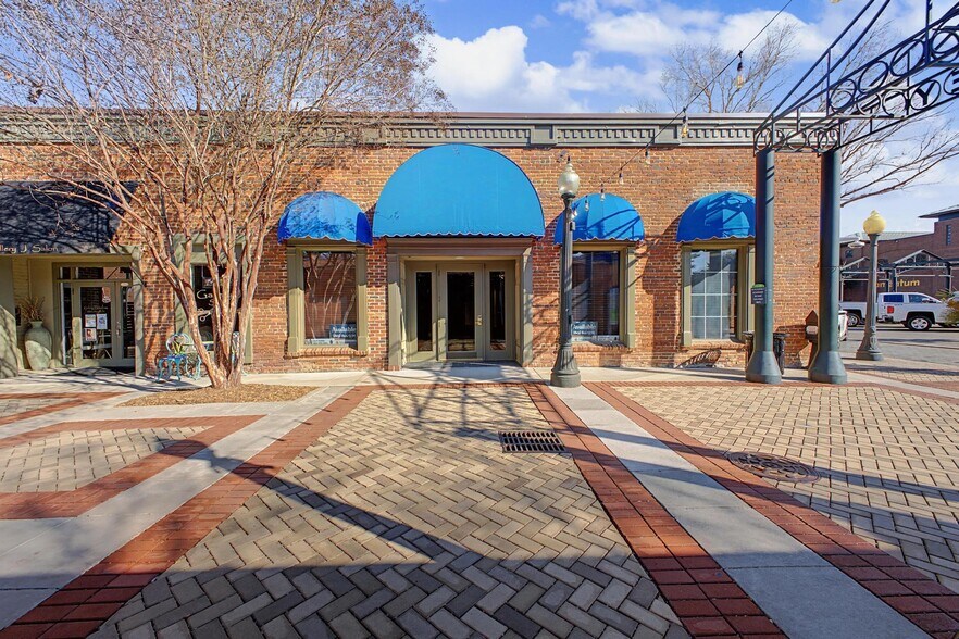 More Photos Of 200-210 The Aly, Aiken Coworking Space