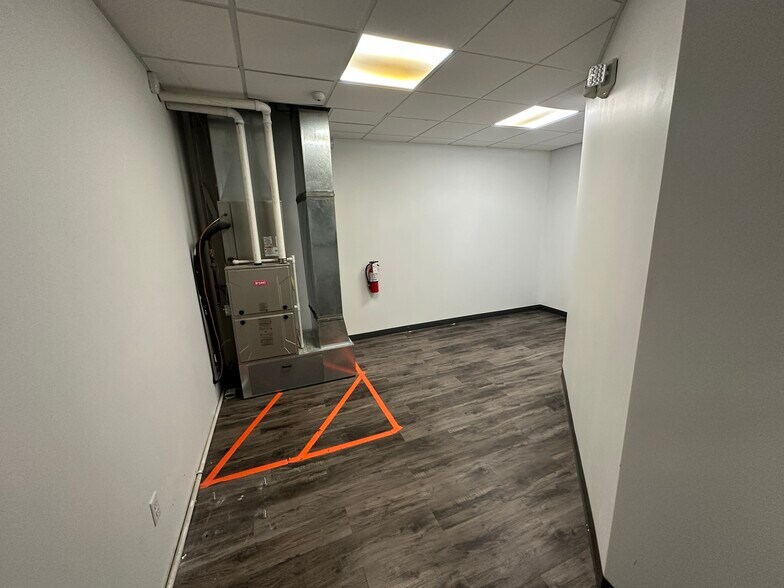 More Photos Of 2233 N Burdick St, Kalamazoo Freestanding For Sale