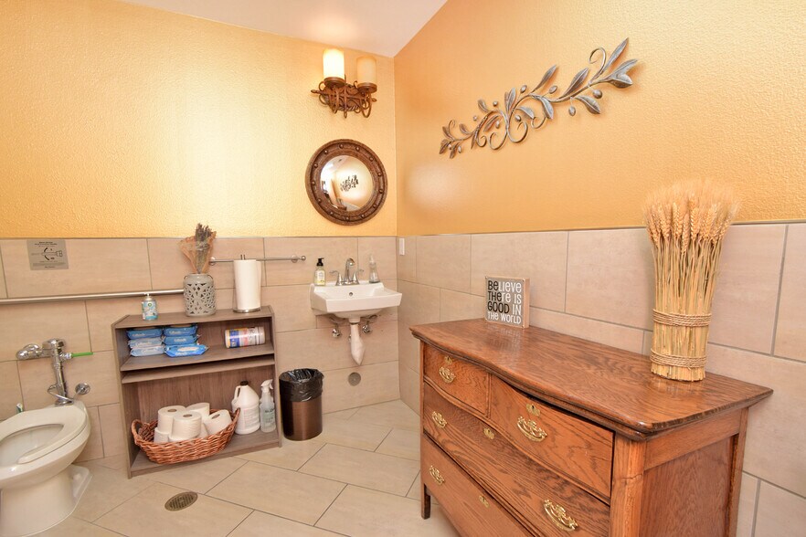 More Photos Of 1150 Selmi Dr, Reno Office For Sale