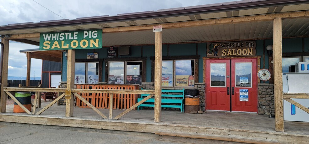 More Photos Of 2000 Hwy 130, Saratoga General Retail For Sale