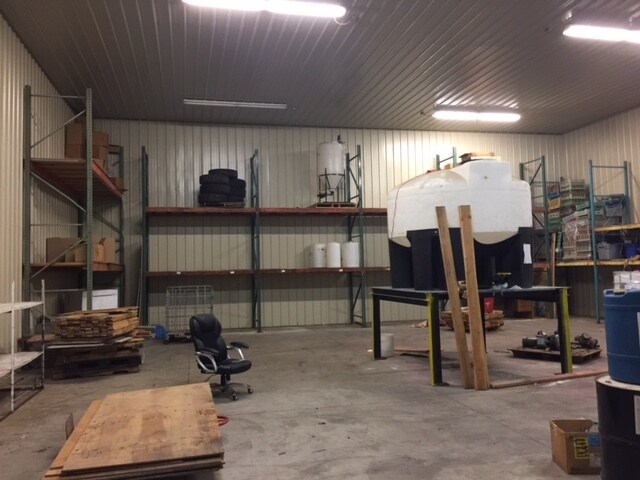 More Photos Of 1387 W 1st St, Halsey Warehouse For Lease