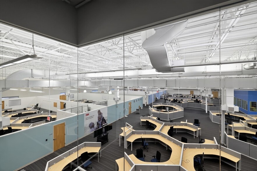 More Photos Of 980 Beaver Creek Dr, Martinsville Flex For Sale