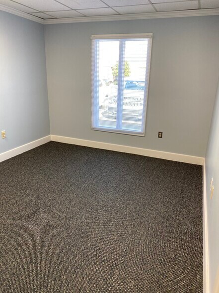 More Photos Of 610 thimble shoals Blvd, Newport News Unknown For Lease