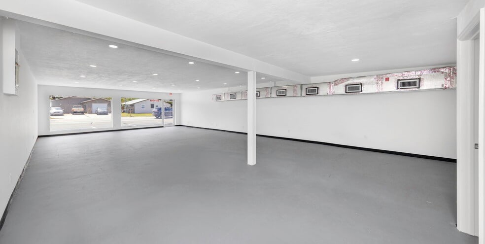 More Photos Of 6219 Massachusetts Ave, New Port Richey Freestanding For Lease