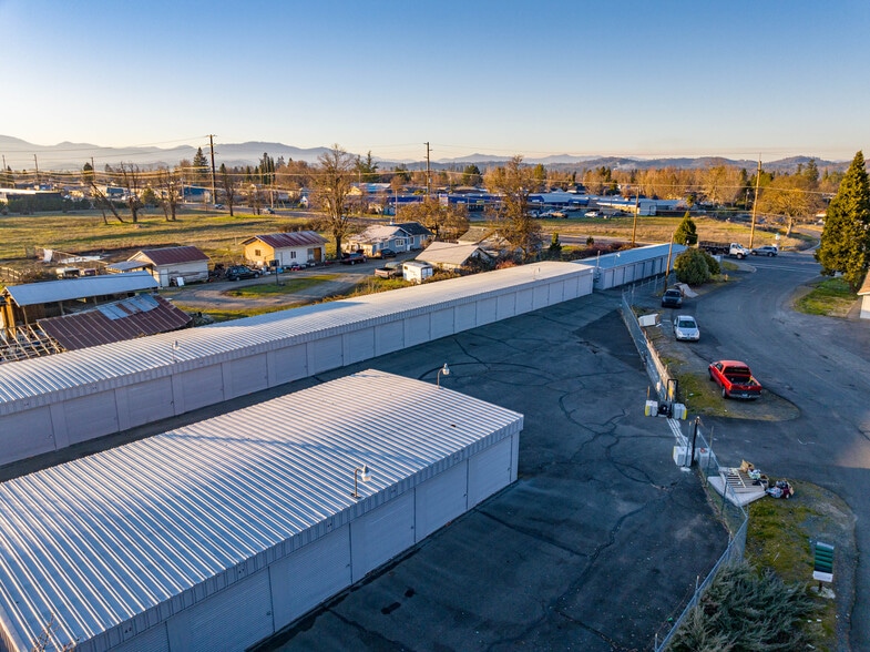 More Photos Of 100 Pardee Ln, Grants Pass Self Storage For Sale