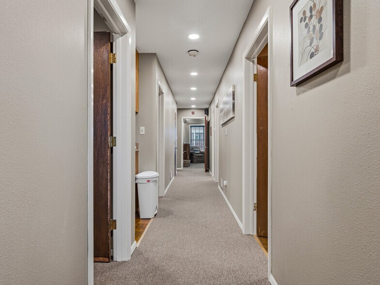 More Photos Of 5 Doctors Park, Asheville Medical For Sale