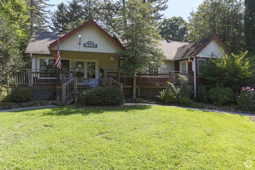 More Photos Of 86 Lily Pad Ln, Flat Rock Hotel For Sale