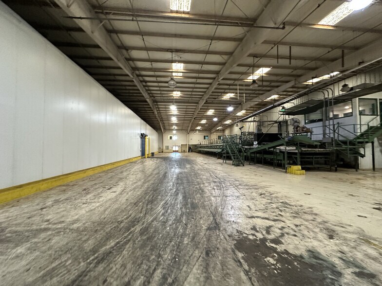 More Photos Of 625 66th Ave SW, Vero Beach Manufacturing For Sale