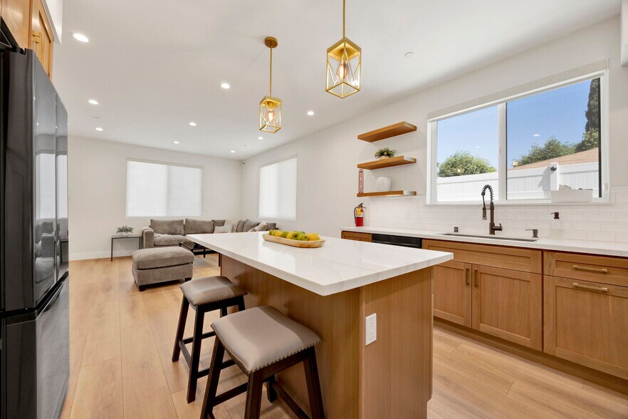 More Photos Of 7410 Denny Ave, Sun Valley Healthcare For Sale