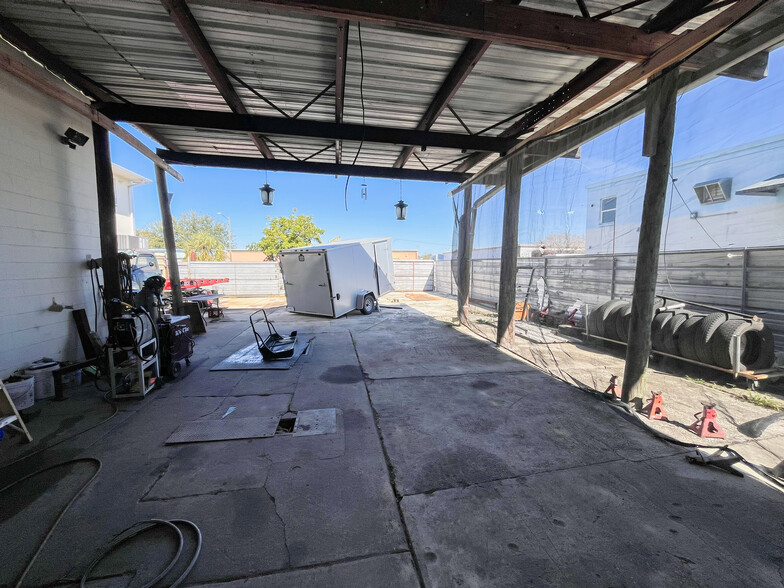 More Photos Of 2254 16th Ave N, Saint Petersburg Light Manufacturing For Sale