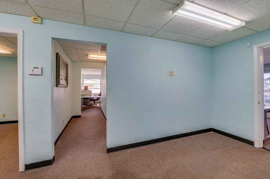 More Photos Of 2763 S Ridgewood Ave, South Daytona Office For Sale