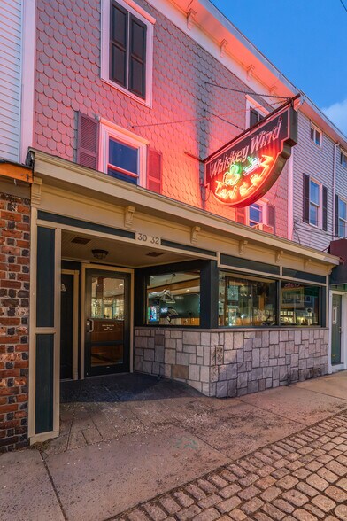More Photos Of 30-32 Front St, Greenport Storefront Retail Residential For Sale