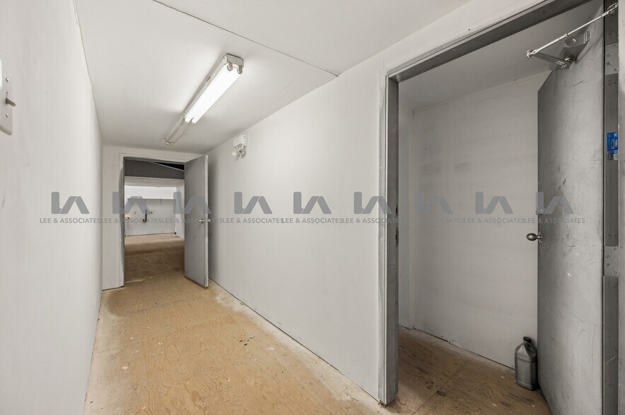 More Photos Of 2727 Dixon St, Port Coquitlam Industrial For Sale